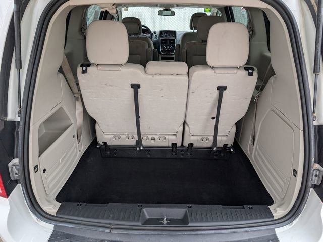Used 2019 Dodge Grand Caravan SE w/ UConnect Hands-Free Group image 23