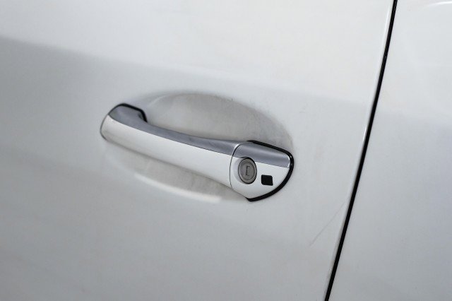 Used 2005 Mercedes-Benz SL 500 image 32