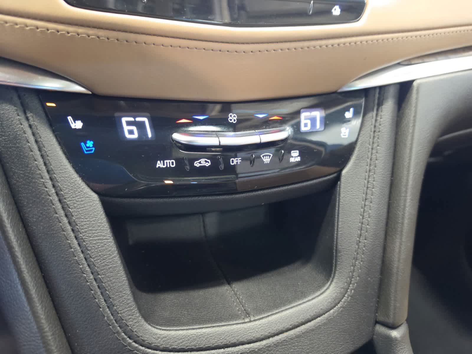 Used 2022 Cadillac XT5 Sportv w/ Platinum Package AWD/4WD image 29