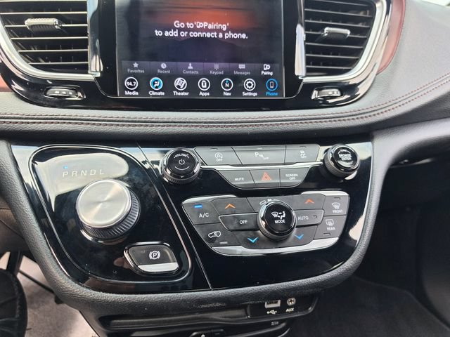 Used 2020 Chrysler Pacifica Limited FWD image 24