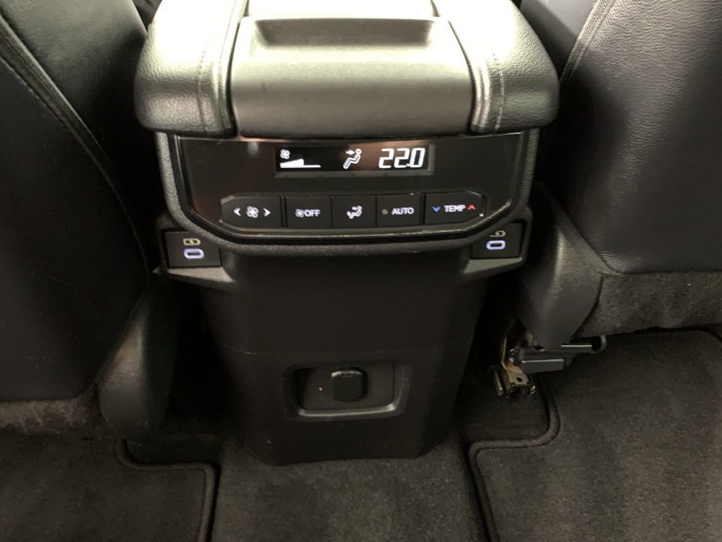 Used 2024 Toyota Grand Highlander AWD Hybrid image 36