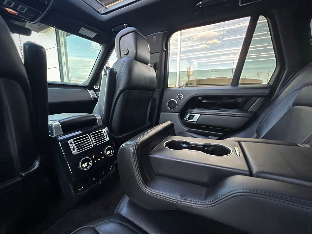 Used 2019 Land Rover Range Rover image 20