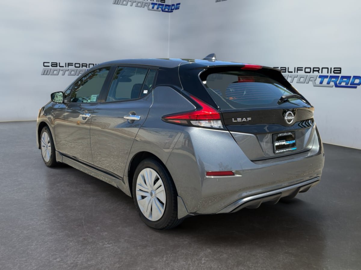 Used 2025 Nissan Leaf S FWD image 7