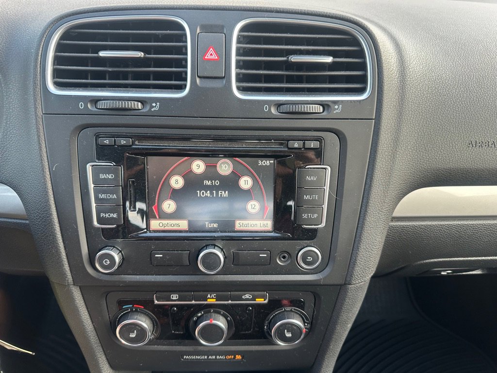 Used 2013 Volkswagen Golf TDI image 17