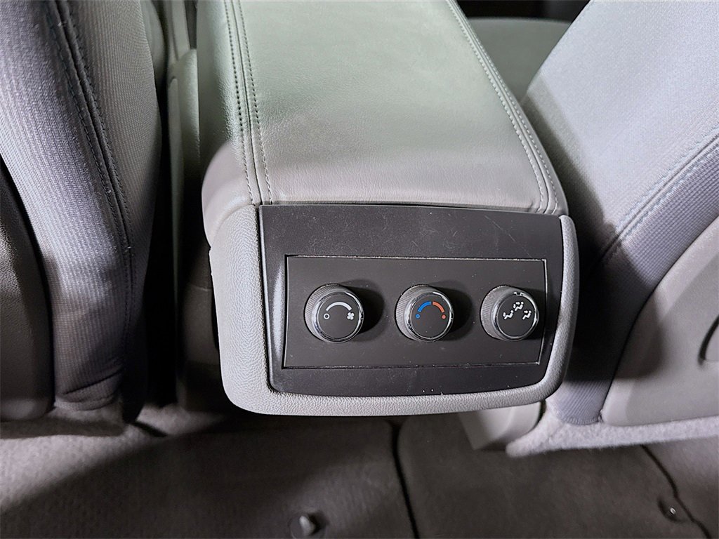 Used 2014 Chevrolet Traverse LT image 26