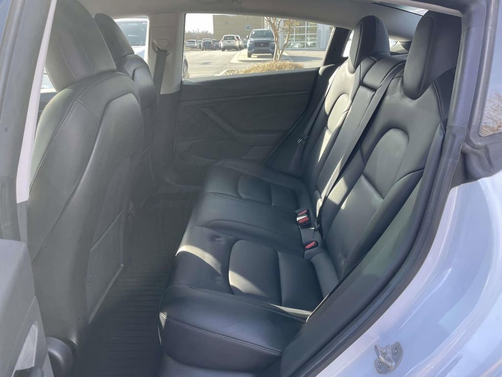 Used 2020 Tesla Model 3 Long Range image 3