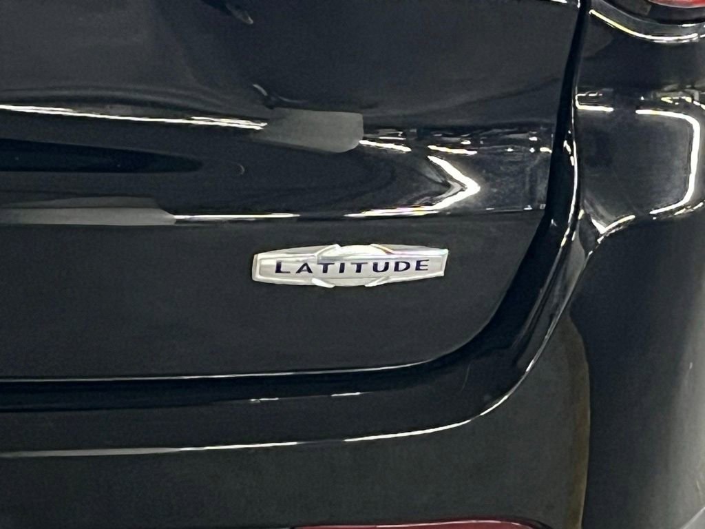 Used 2022 Jeep Compass Latitude image 32