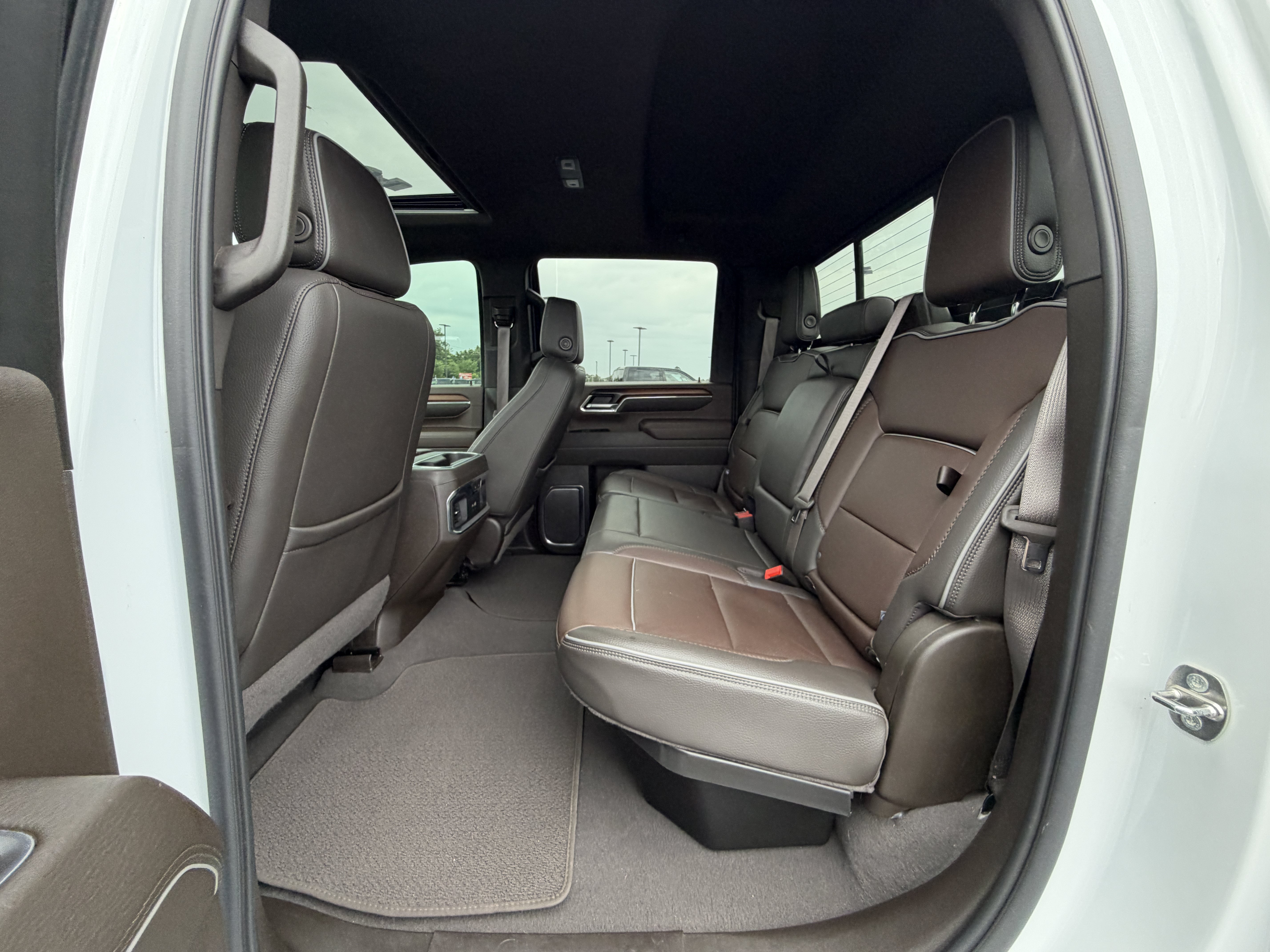 Used 2024 GMC Sierra 2500 Denali w/ Denali Reserve Package AWD/4WD image 10