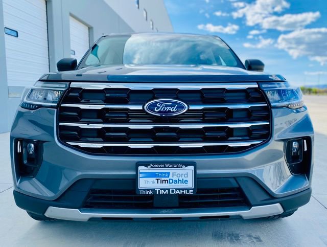 New 2026 Ford Explorer Active image 2
