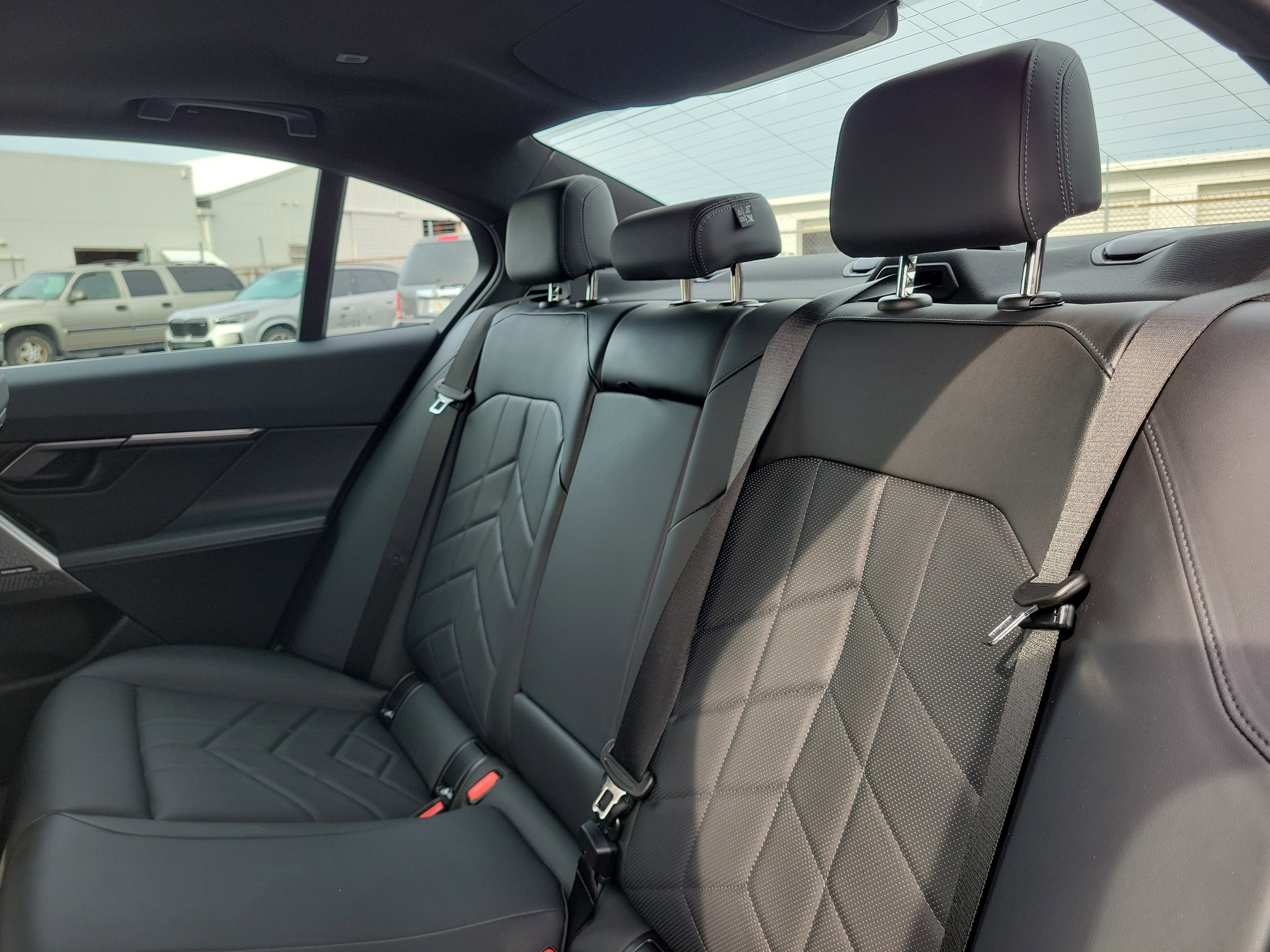 Used 2026 BMW 530i w/ Premium Package RWD image 10