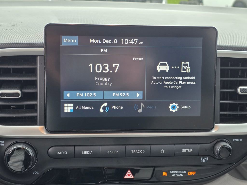 Used 2022 Hyundai Venue SEL image 21