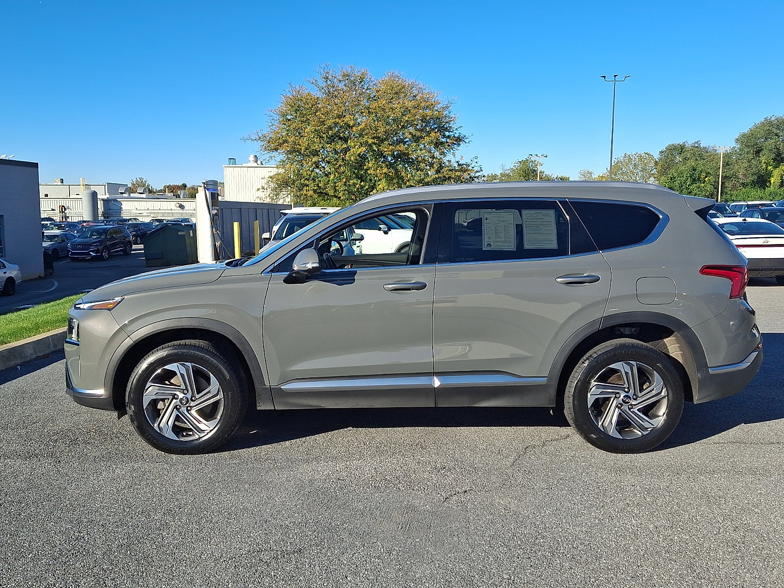 Certified 2023 Hyundai Santa Fe SEL w/ Premium Package AWD/4WD image 8
