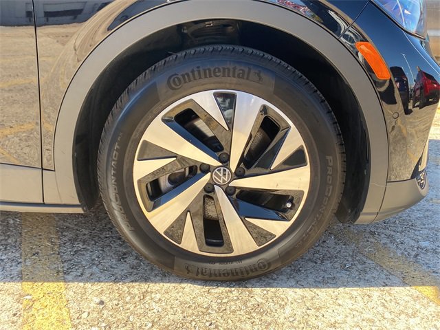 Used 2024 Volkswagen ID.4 Standard image 9