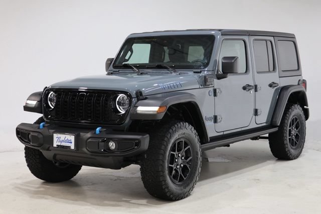 Used 2024 Jeep Wrangler Unlimited AWD/4WD image 3