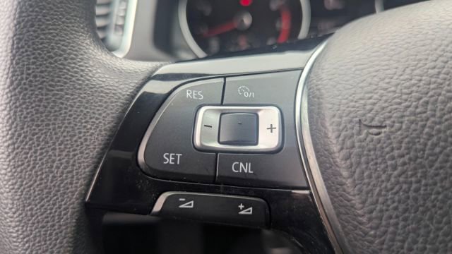 Used 2017 Volkswagen Passat 1.8T S image 24