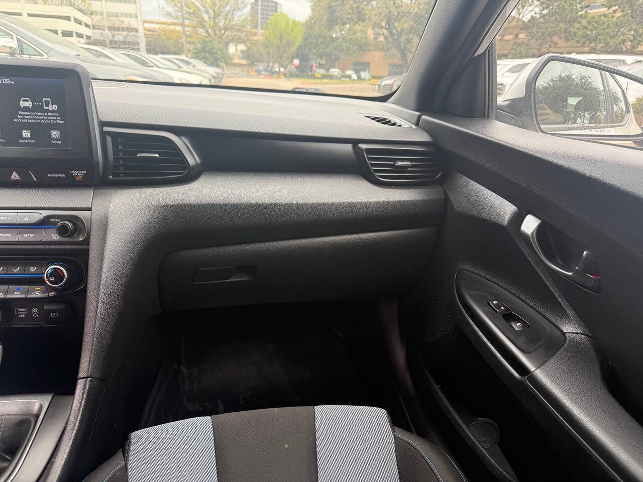 Used 2019 Hyundai Veloster 2.0 FWD image 17