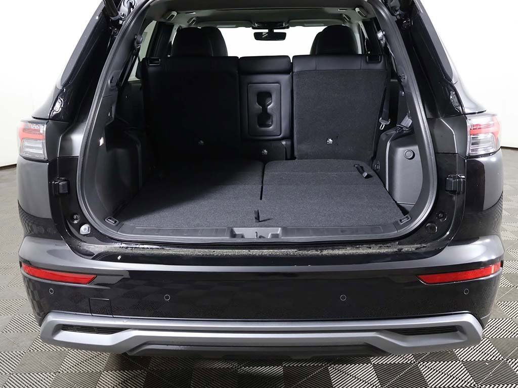 New 2025 Mitsubishi Outlander SE FWD image 19