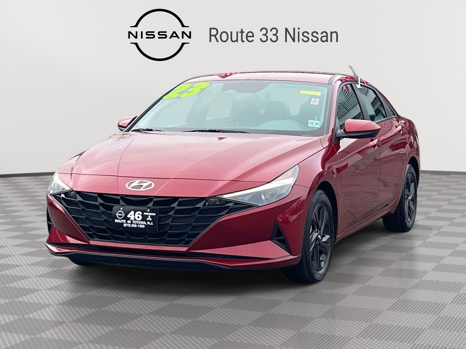 Used 2023 Hyundai Elantra SEL image 2