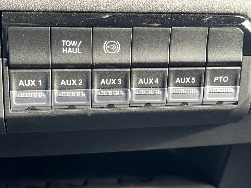 New 2025 RAM 5500 Tradesman AWD/4WD image 16
