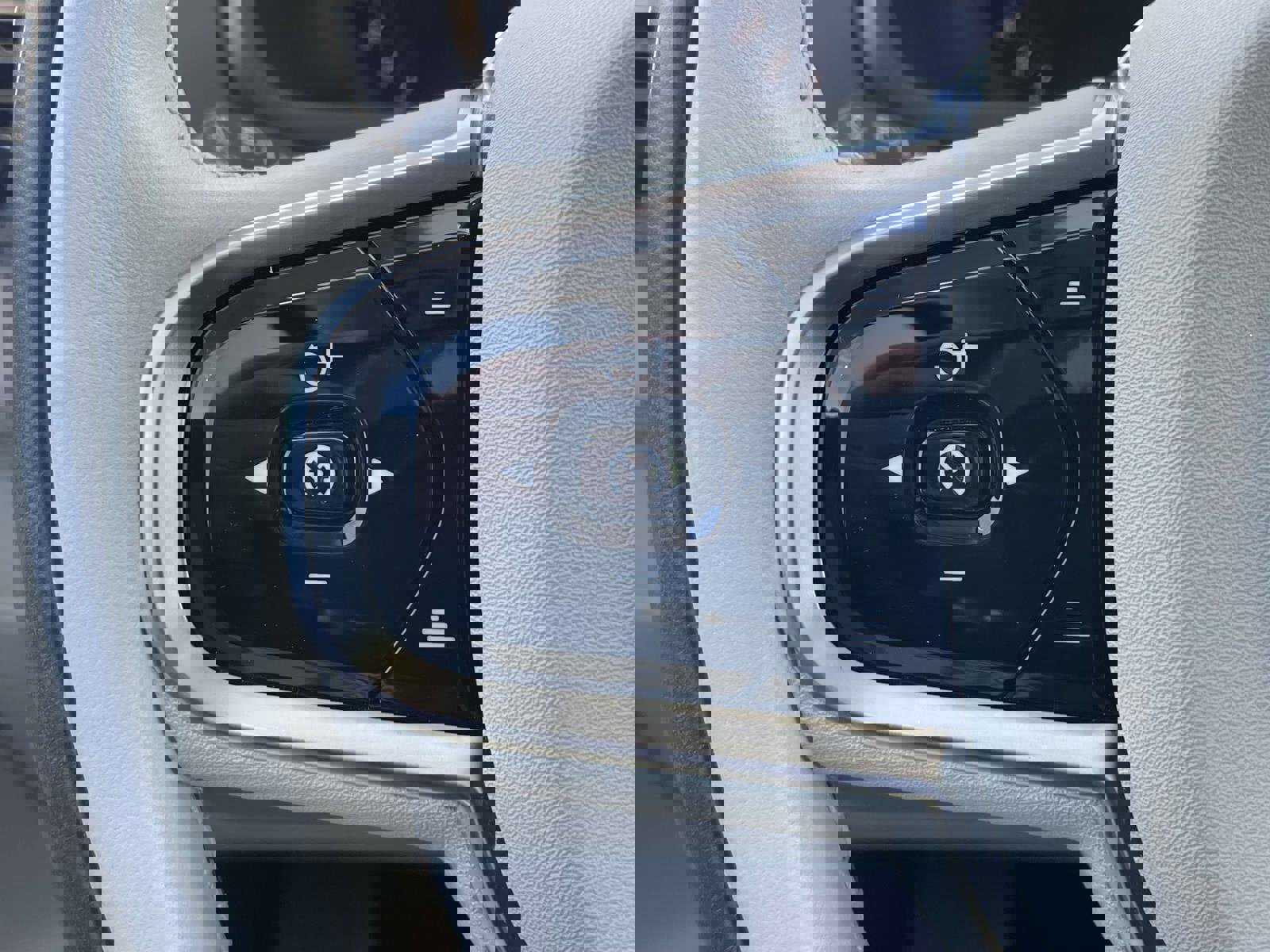 Certified 2024 Volvo XC90 B6 Ultimate w/ Lounge Package image 23