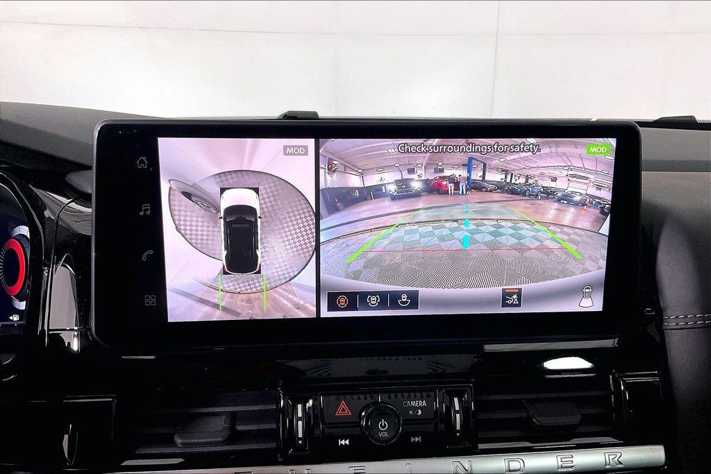 New 2026 Nissan Pathfinder Platinum w/ Cargo Package image 32