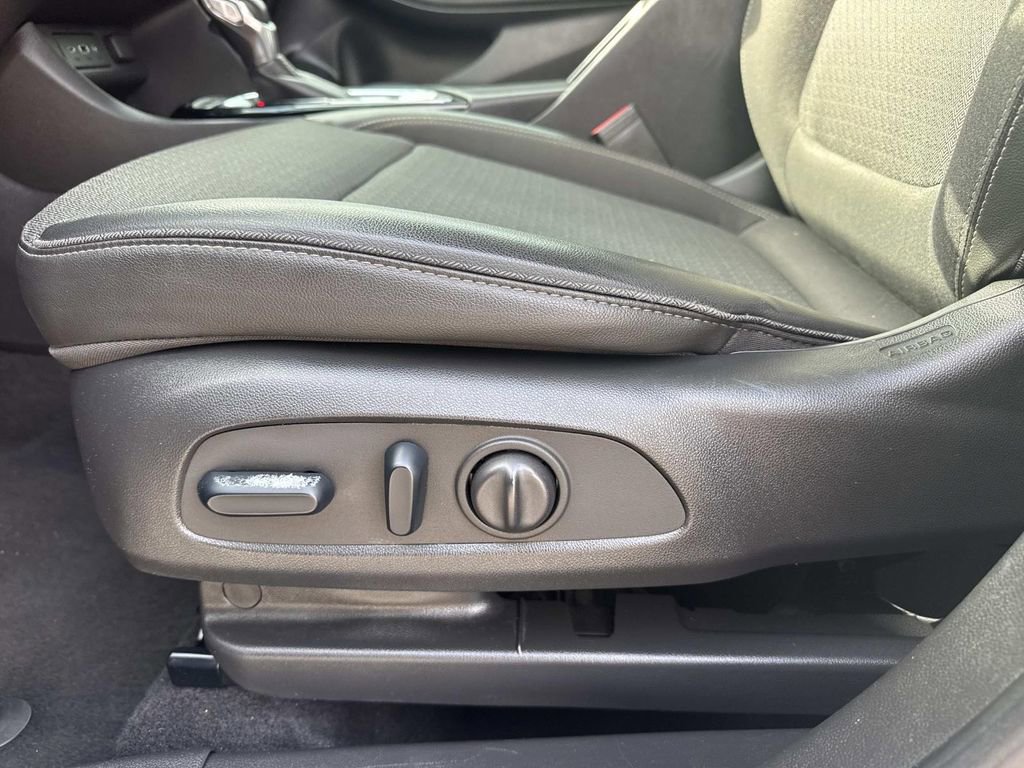 Certified 2023 Buick Encore GX Select w/ Sport Touring Package FWD image 16