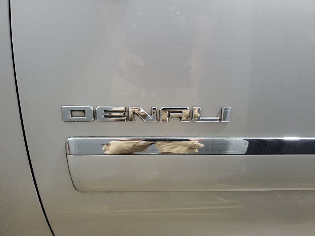 Used 2014 GMC Yukon Denali AWD/4WD image 5