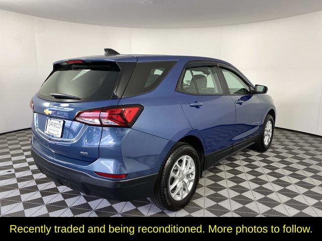 Used 2024 Chevrolet Equinox LS w/ Driver Confidence II Package AWD/4WD image 9