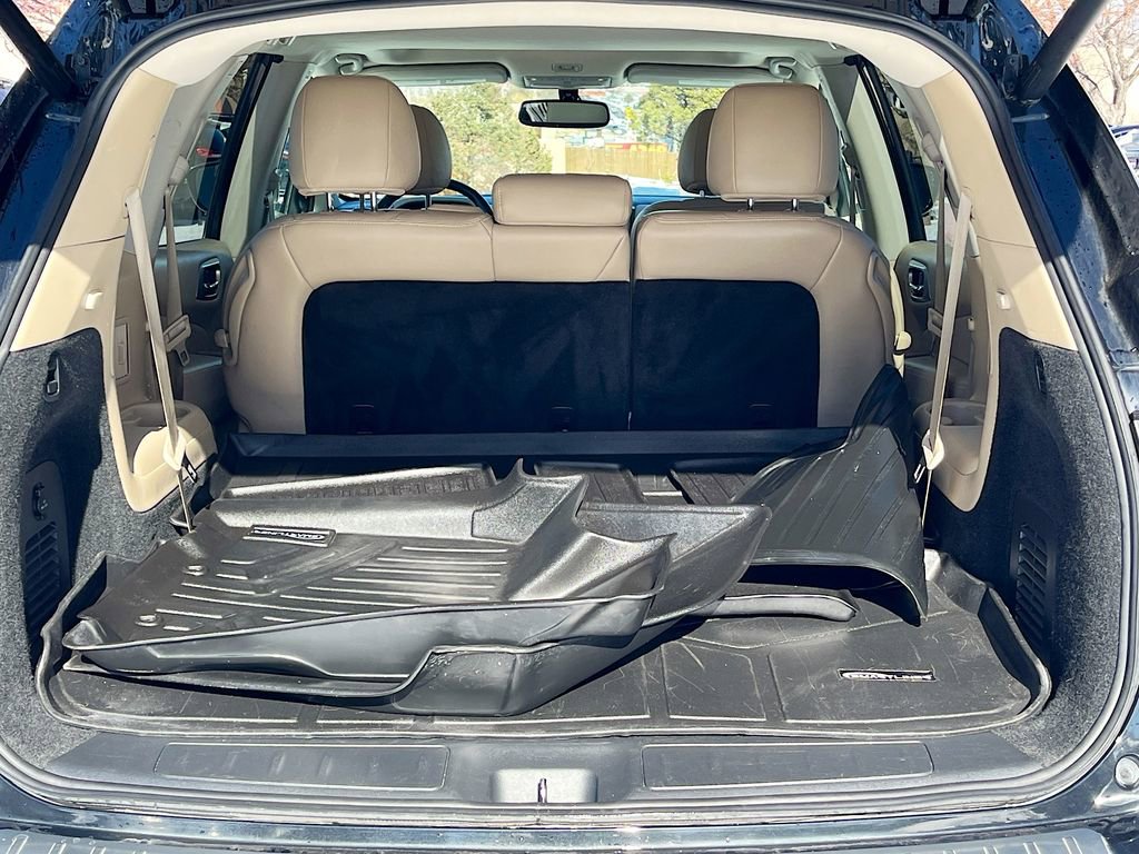 Used 2019 Nissan Pathfinder Platinum image 26