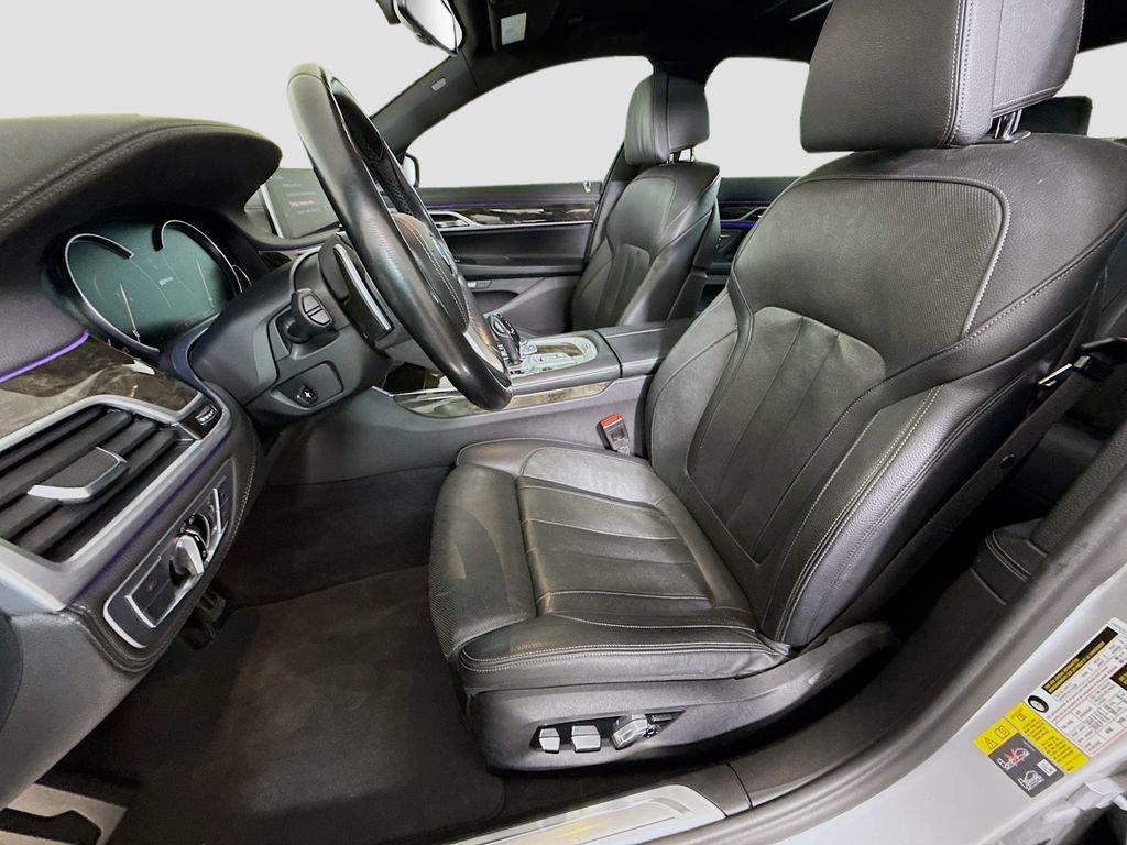 Used 2018 BMW 740e xDrive image 20