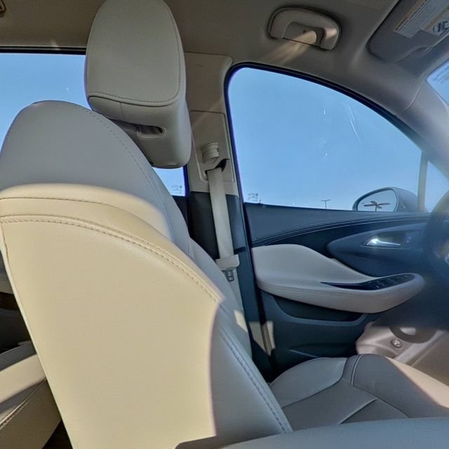 Used 2017 Buick Envision Essence FWD image 27