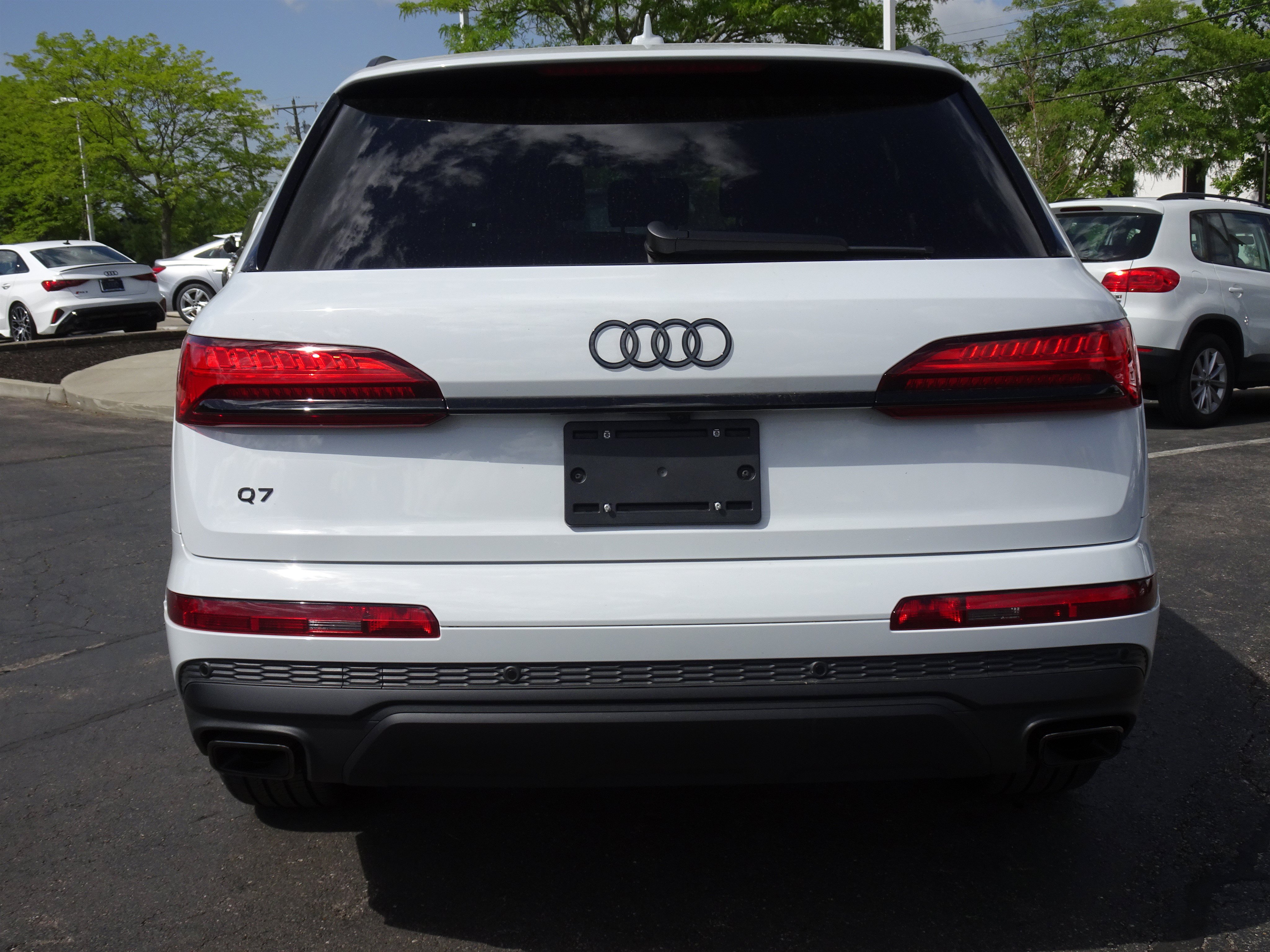 Certified 2025 Audi Q7 2.0T Premium Plus w/ Premium Plus Package AWD/4WD image 4