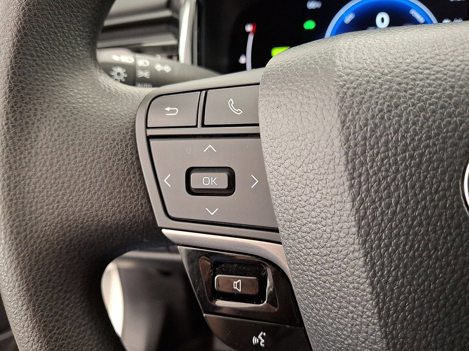 Certified 2025 Toyota Camry LE FWD image 17