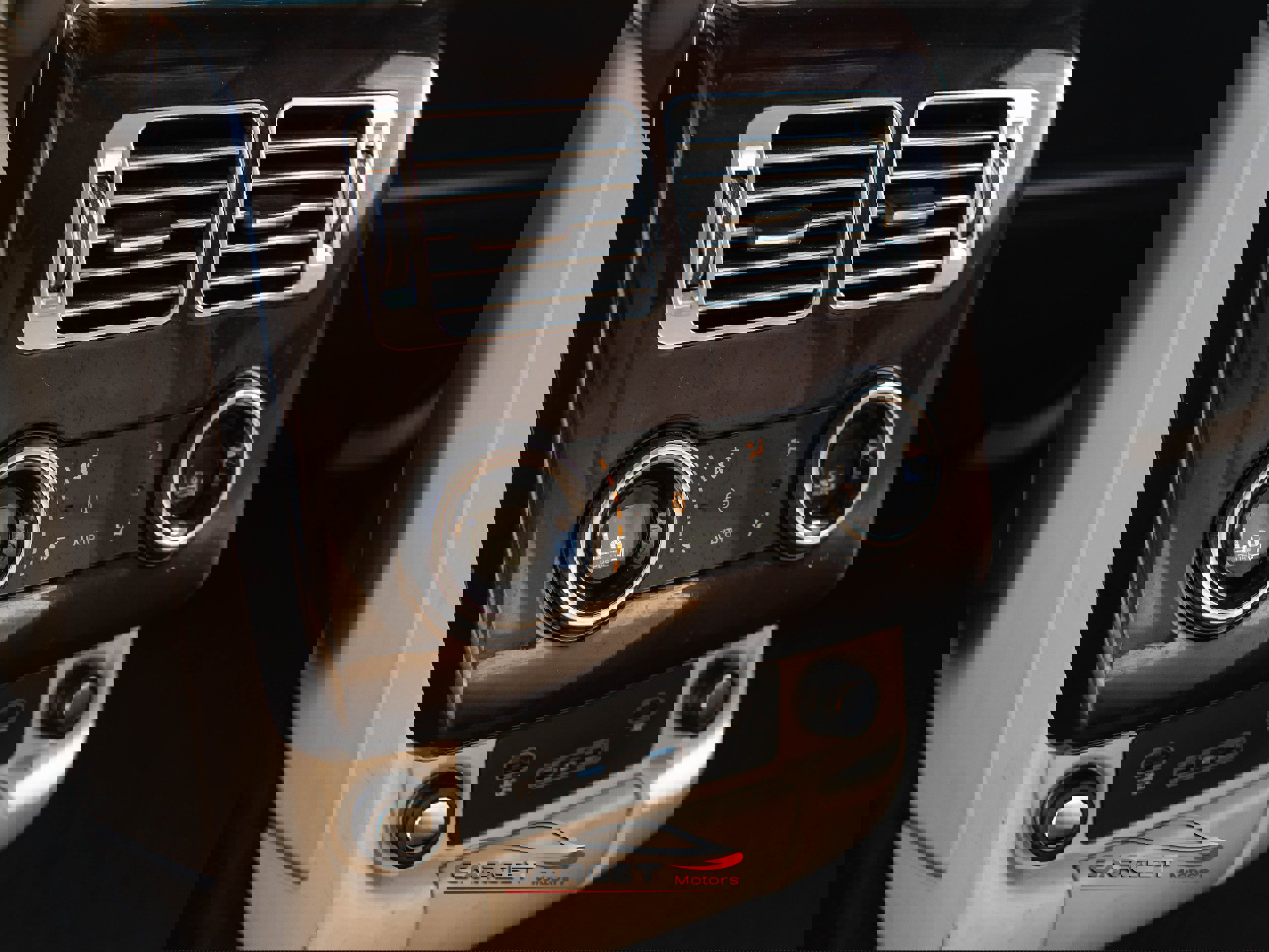 Used 2019 Land Rover Range Rover Long Wheelbase Supercharged image 23