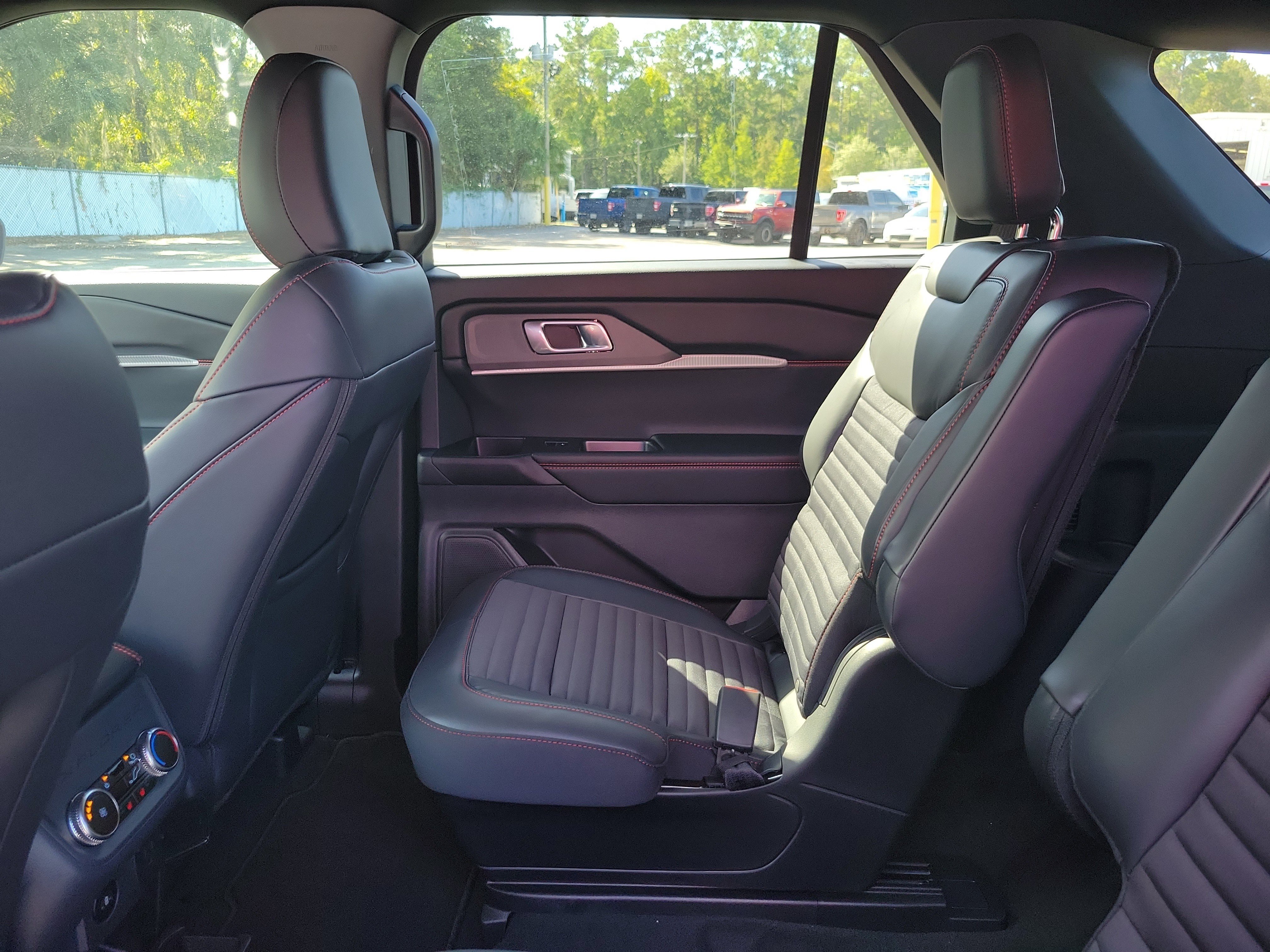 New 2026 Ford Explorer ST-Line w/ ST-Line Street Pack RWD image 19