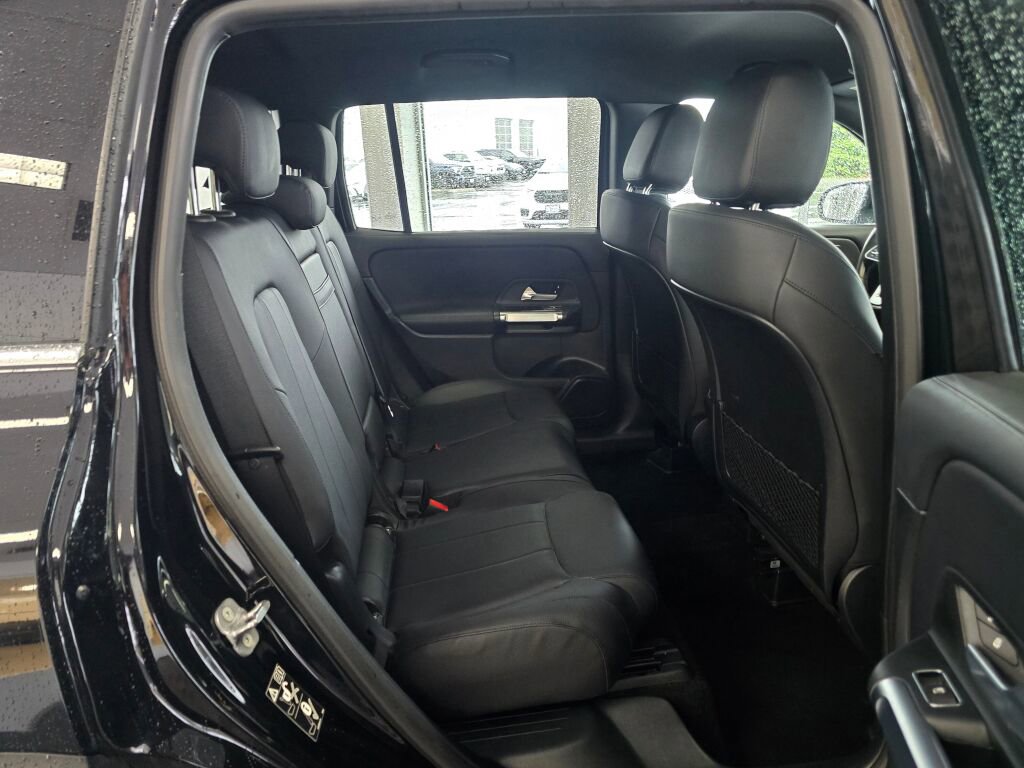 Used 2023 Mercedes-Benz GLB 250 4MATIC image 40