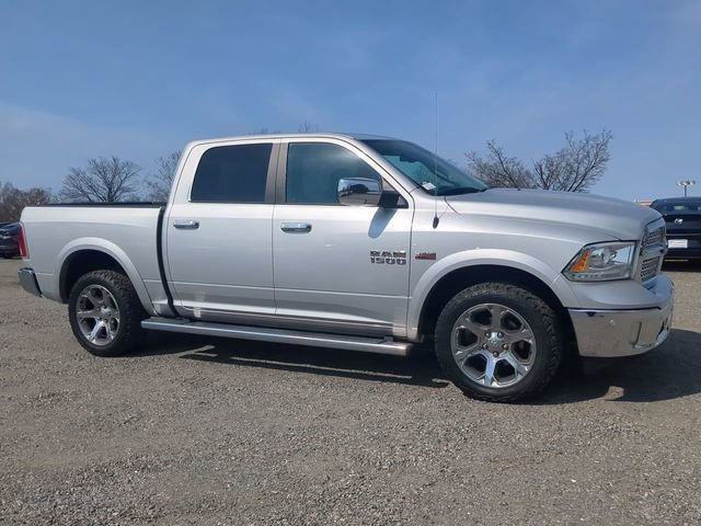 Used 2016 RAM 1500 Laramie w/ Convenience Group AWD/4WD image 2