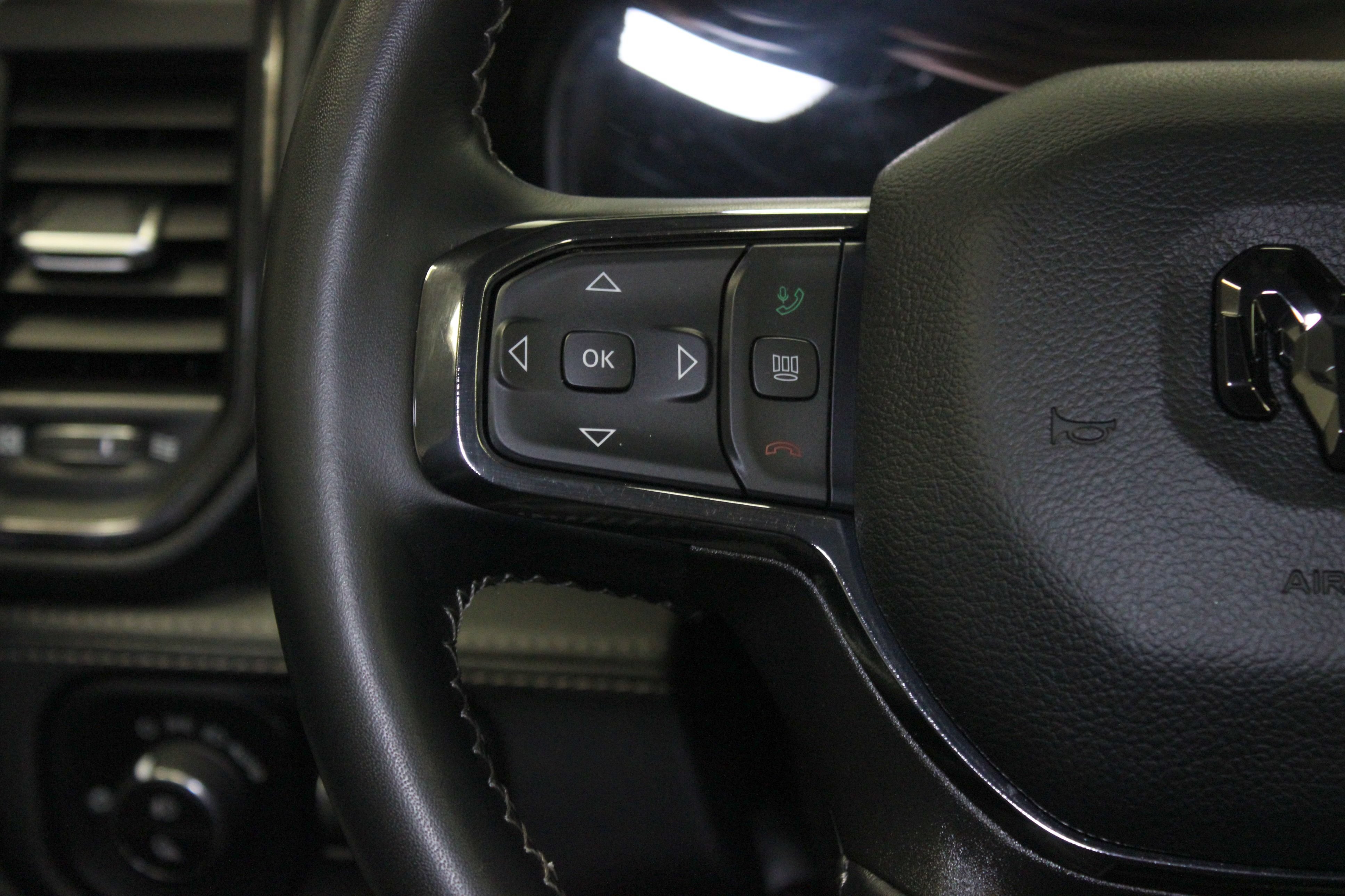 Used 2024 RAM 2500 Limited AWD/4WD image 21