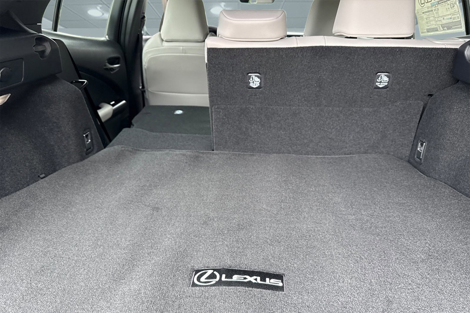 New 2026 Lexus UX 300h FWD image 25