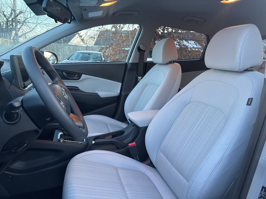Used 2023 Hyundai Kona SEL w/ Cargo Package image 19