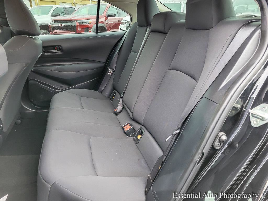 Used 2022 Toyota Corolla LE image 9