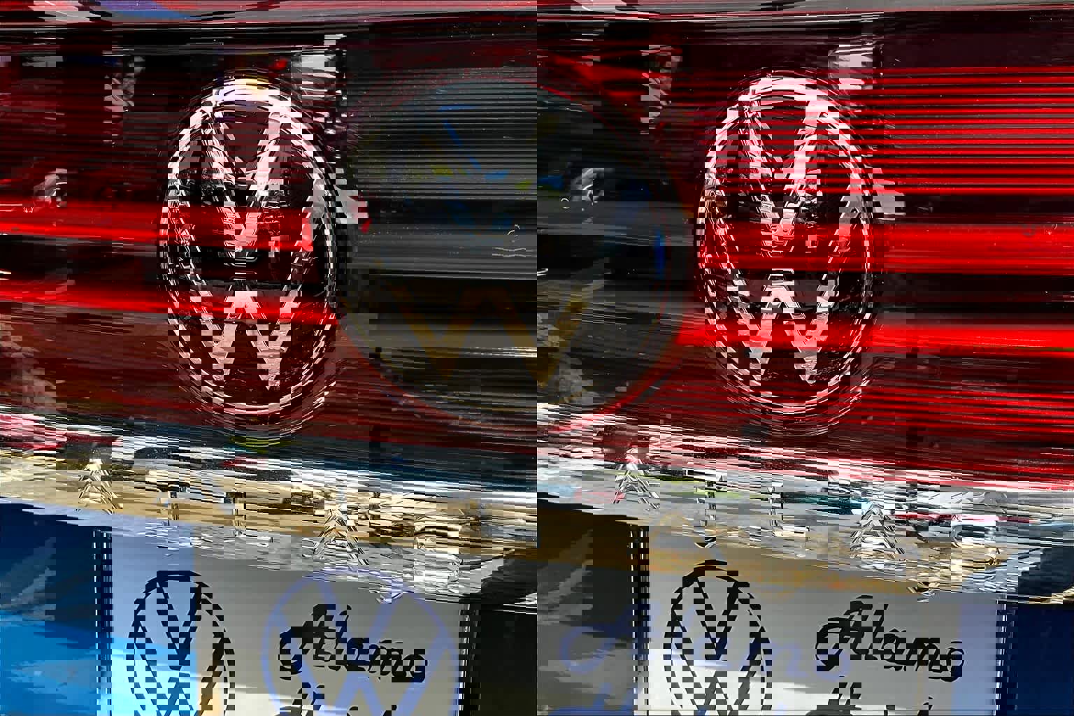 New 2025 Volkswagen Atlas SE image 15