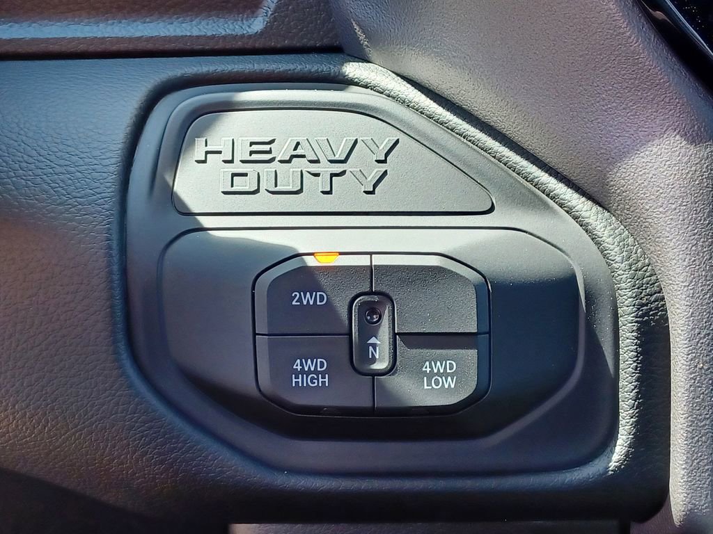 Used 2026 RAM 2500 Laramie AWD/4WD image 28