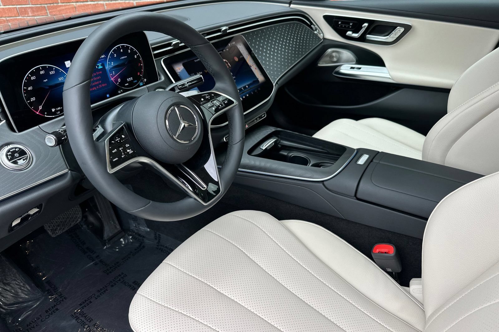 Used 2025 Mercedes-Benz E 350 4MATIC Sedan image 12