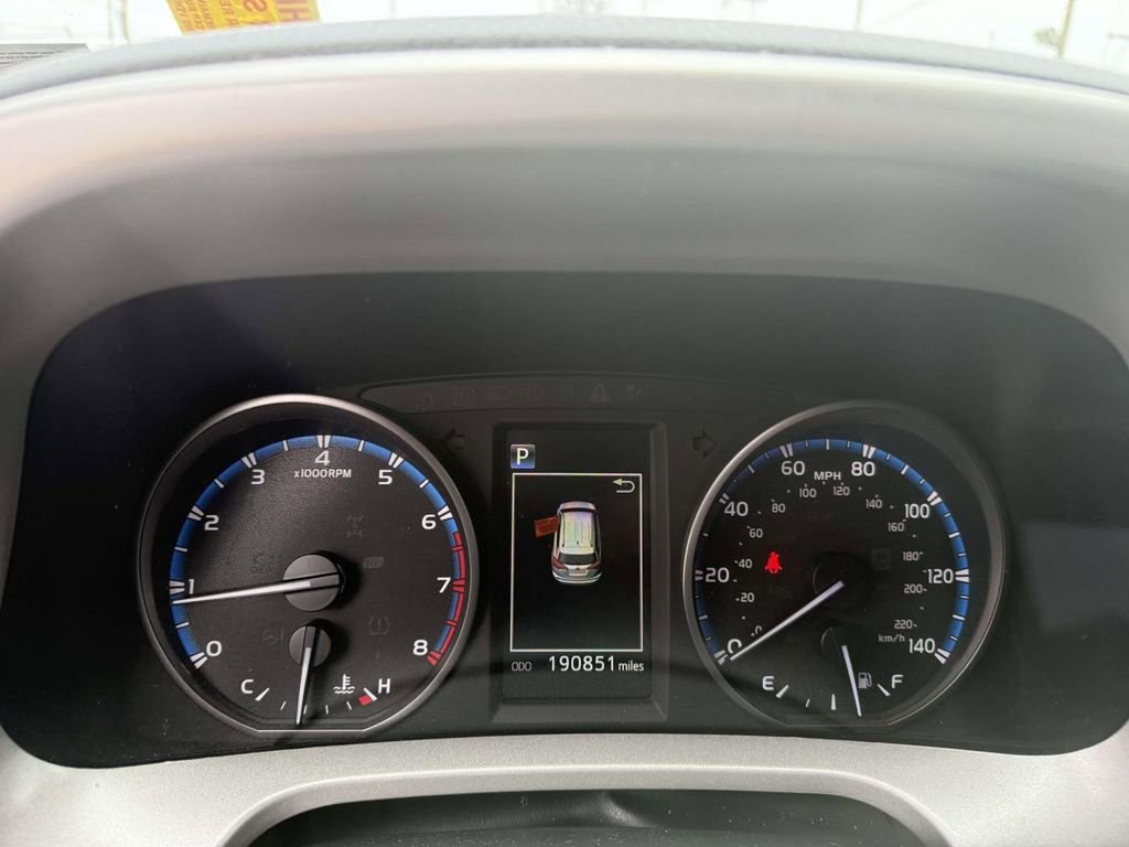 Used 2025 Toyota Corolla Cross XLE w/ Convenience Package image 14