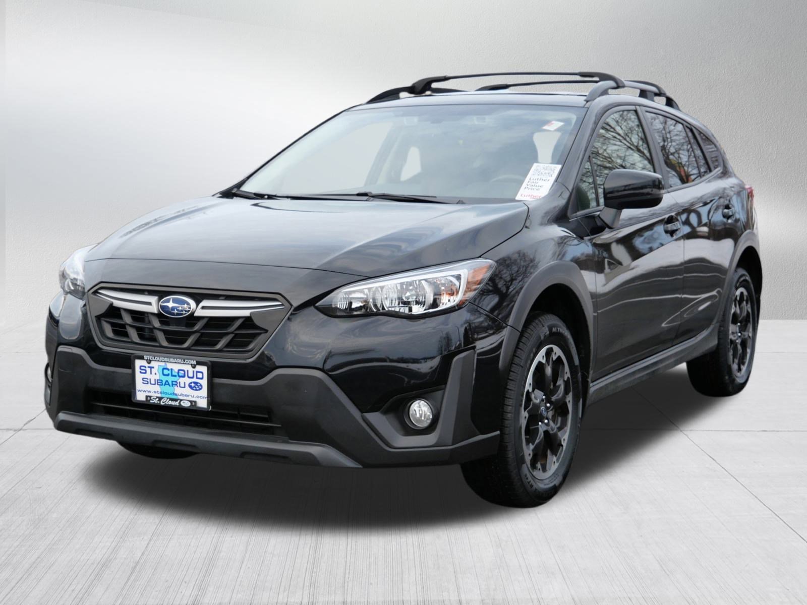 Used 2023 Subaru Crosstrek 2.0i Premium image 3