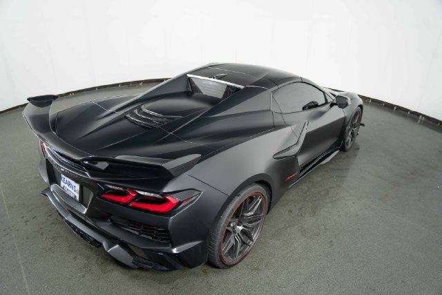 Used 2024 Chevrolet Corvette Z06 RWD image 33