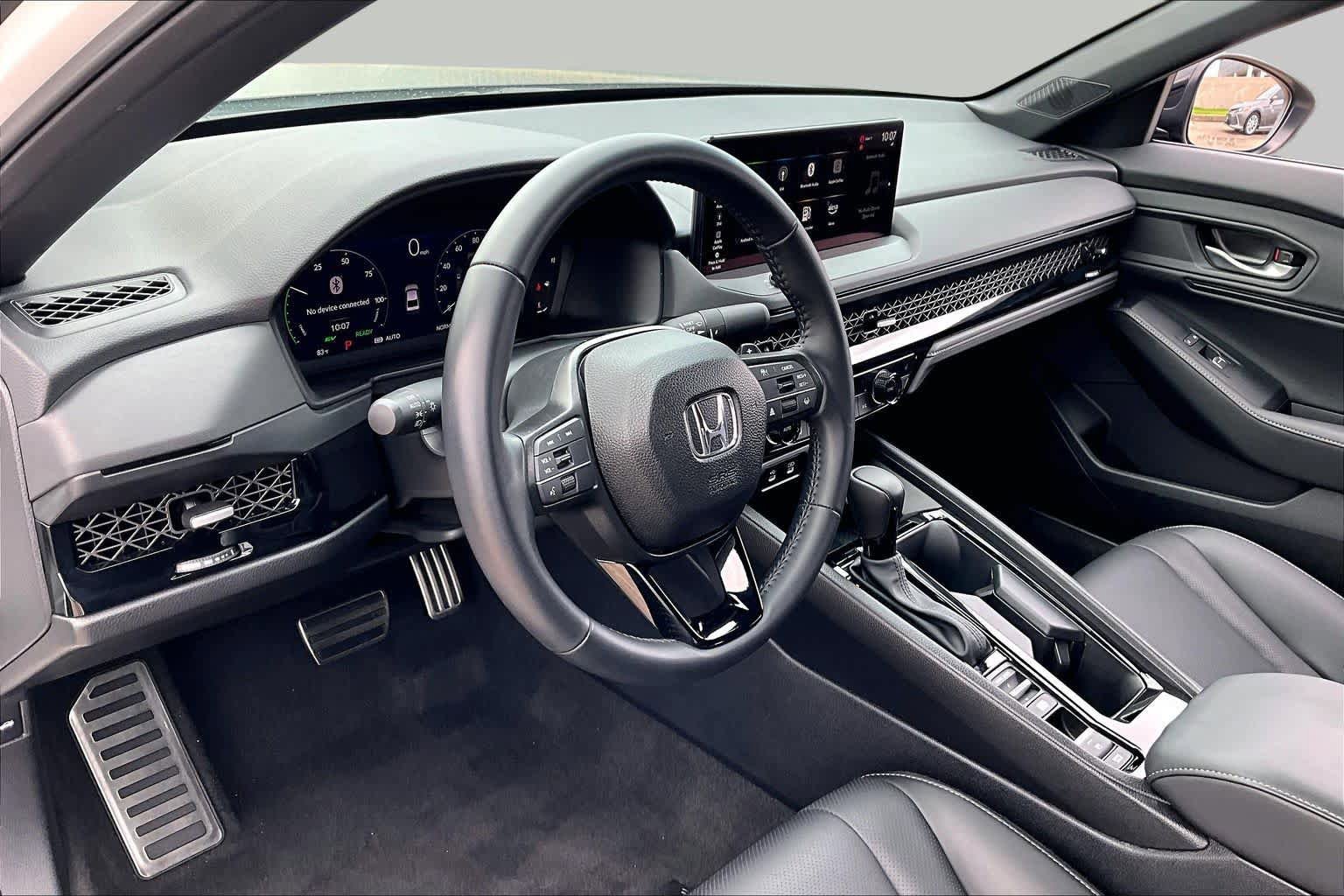 Used 2025 Honda Accord Sport image 17