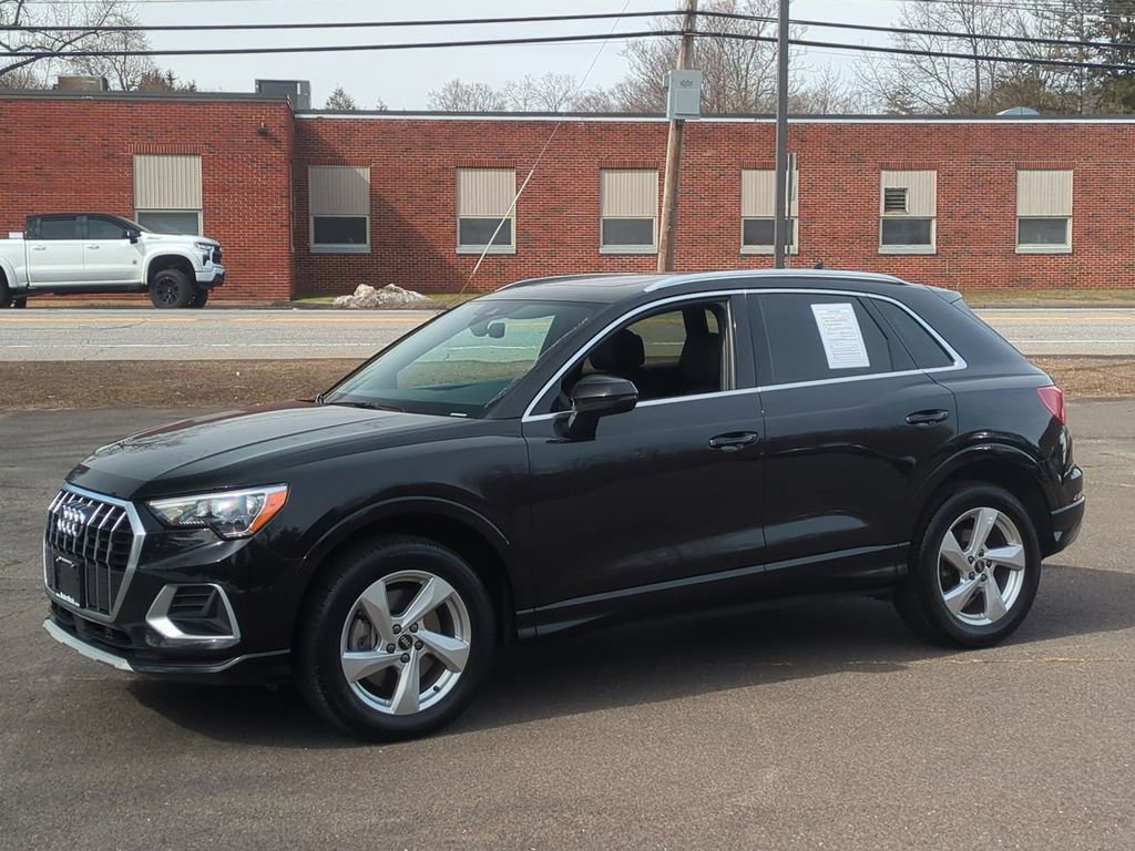 Used 2022 Audi Q3 2.0T Premium AWD/4WD image 2
