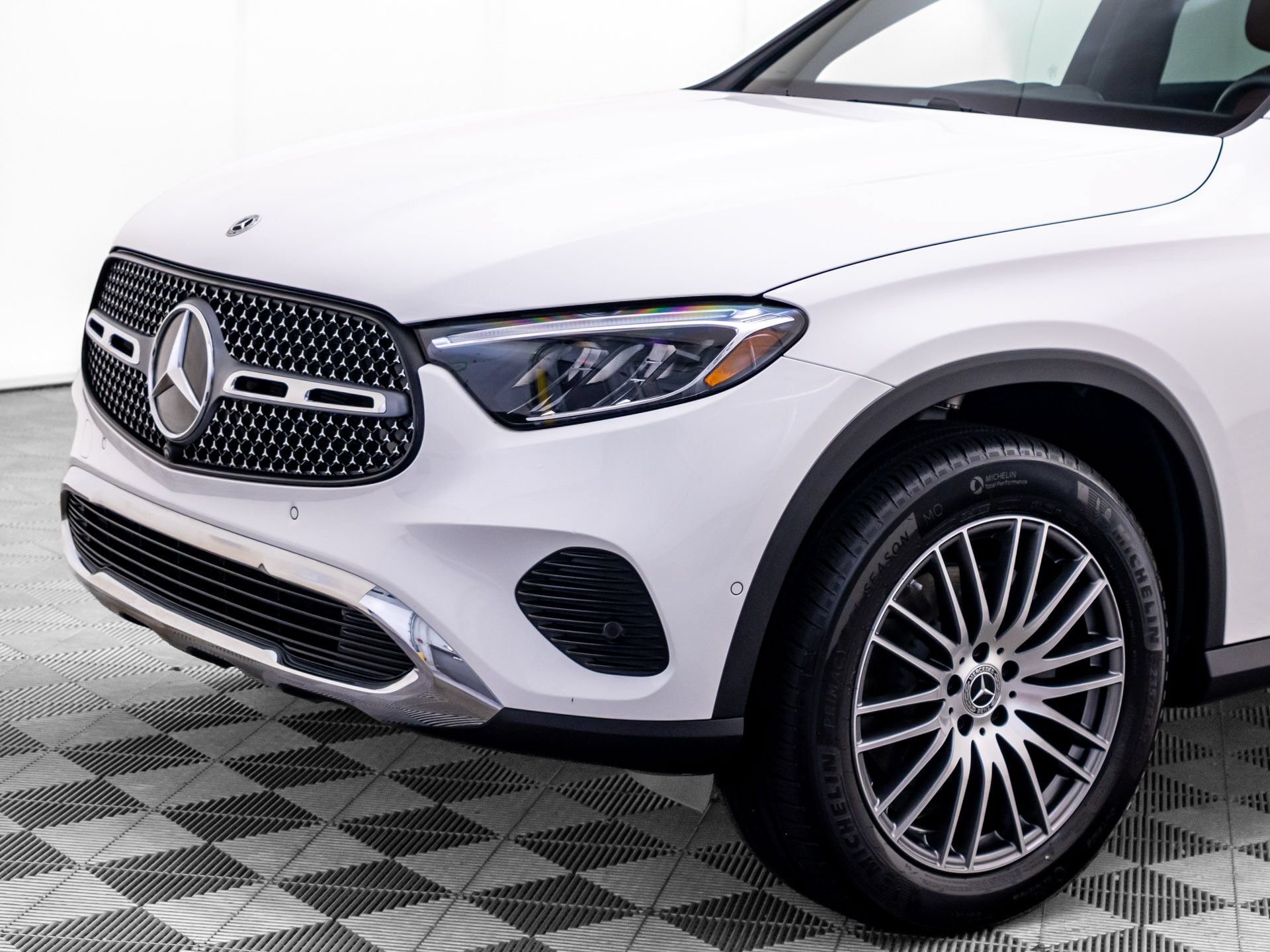 Certified 2025 Mercedes-Benz GLC 300 4MATIC image 39